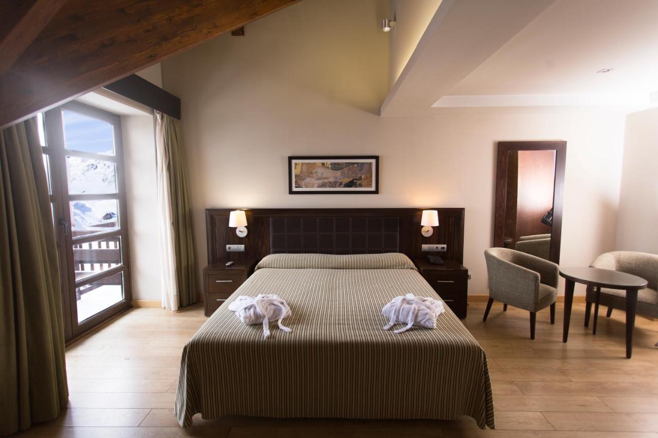 Snoe Aragon Hills Hotel Formigal Exterior photo